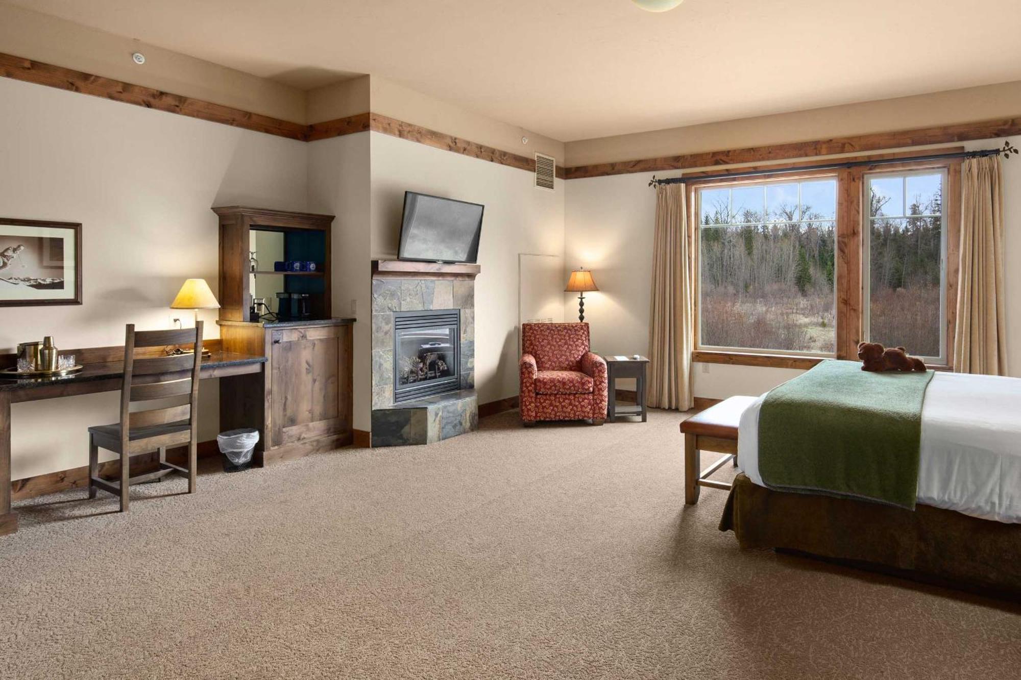 Lodge At Whitefish Lake Exterior photo